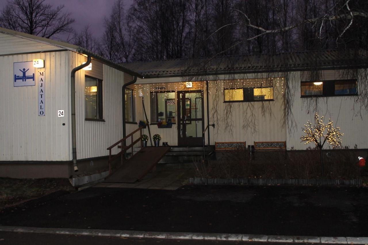 Guesthouse - Kuin Kotonaan Kotka Exterior foto