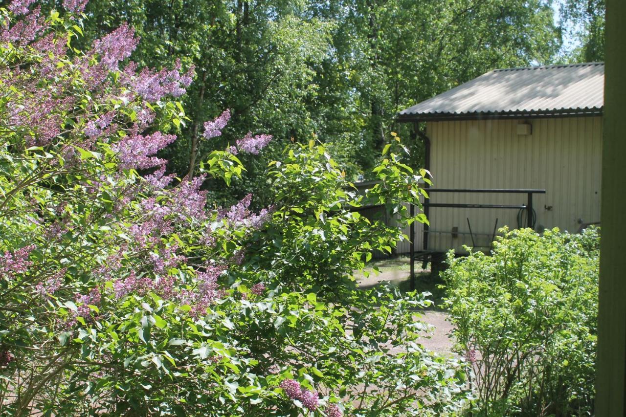 Guesthouse - Kuin Kotonaan Kotka Exterior foto